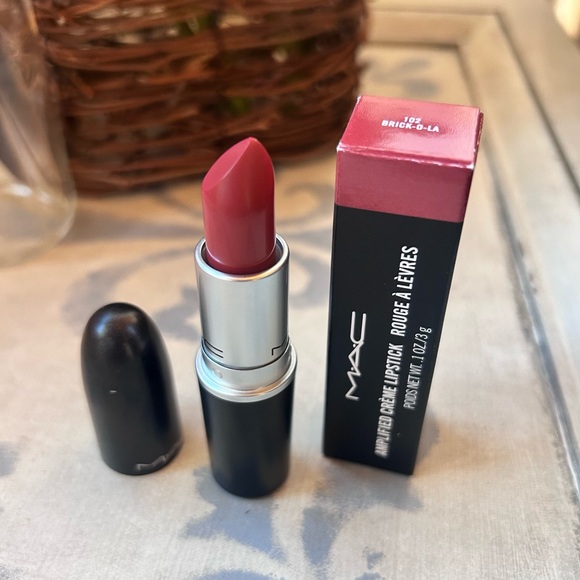 MAC Cosmetics Amplified Creme Lipstick in BRICK-O-LA Hydrating Rich Pigment NEW - Picture 9 of 10
